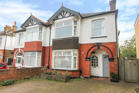 2 bedroom maisonette for sale, Thicket Road, Sutton SM1