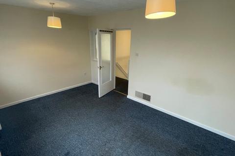 2 bedroom flat to rent, Grove House Court, Leeds, West Yorkshire, LS8