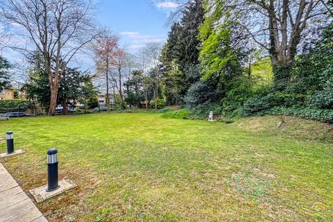 undefined, Filmer Grove, Surrey GU7