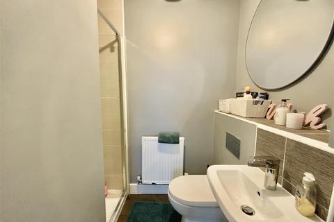 3 Blake Close, Towcester, NN12 6JN