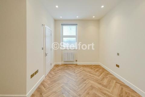 2 bedroom apartment to rent, Chichele Road, London, NW2