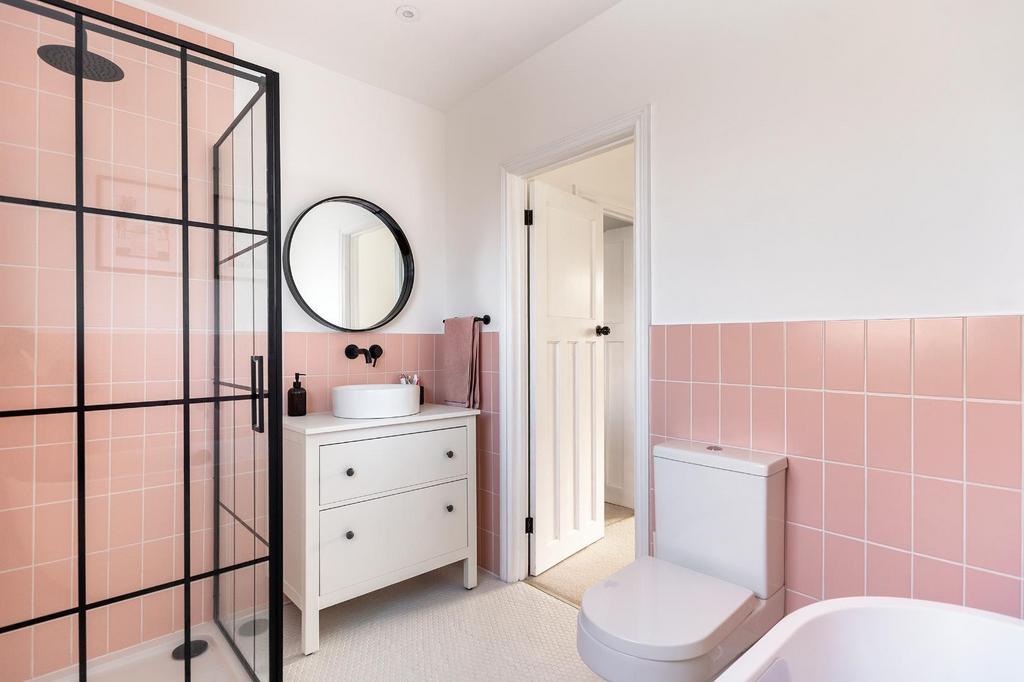 7 L5 RBD - Bathroom A.jpg