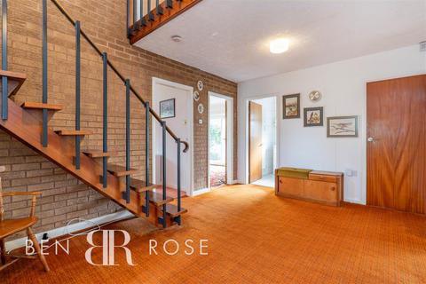 2 Brookside, Euxton, Chorley, PR7 6HR