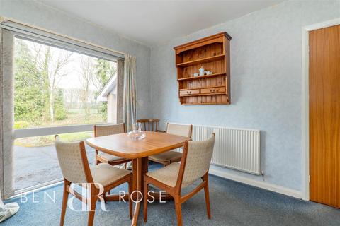2 Brookside, Euxton, Chorley, PR7 6HR
