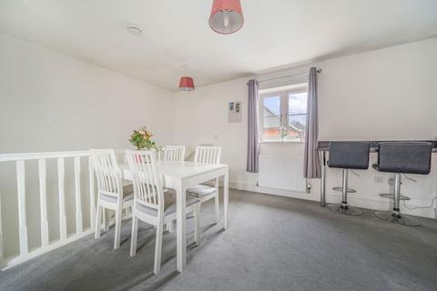 61 Saunders Way, Basingstoke, RG23 7FA