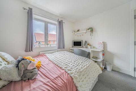 61 Saunders Way, Basingstoke, RG23 7FA
