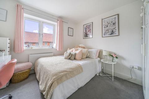 61 Saunders Way, Basingstoke, RG23 7FA