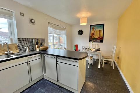 3 bedroom semi-detached house for sale, Broadbottom Road, Mottram