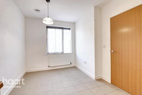 3 bedroom terraced house for sale, Windmill Lane, Greenford