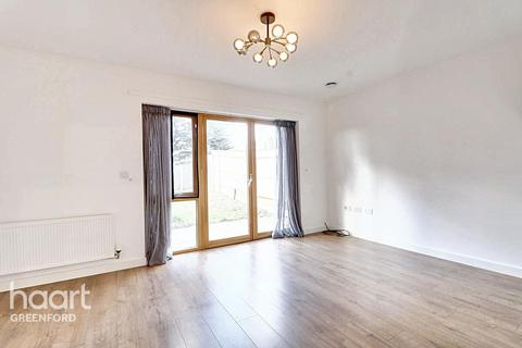 3 bedroom terraced house for sale, Windmill Lane, Greenford