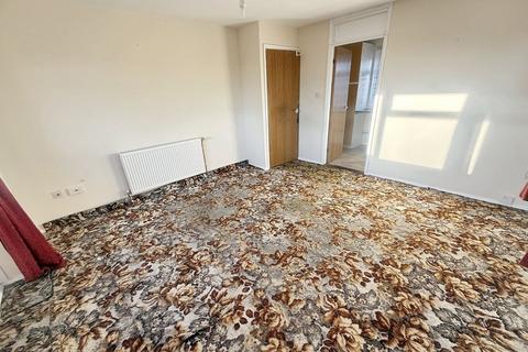 1 bedroom flat for sale, 17 New England Way, Pleasley, Mansfield, Nottinghamshire, NG19 7SL