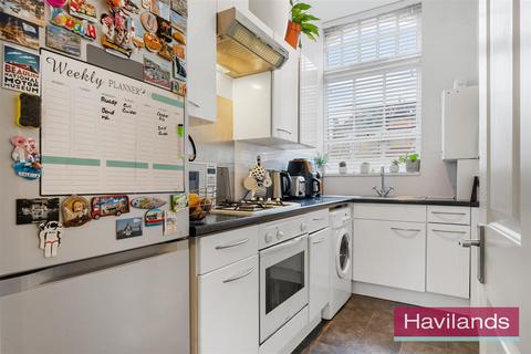 6 Banting Drive, London, N21 1SL
