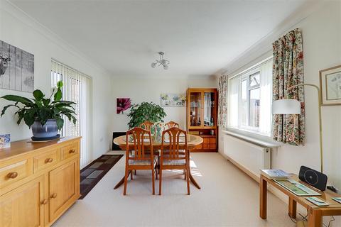 2 bedroom detached bungalow for sale, Stopham Close, Worthing