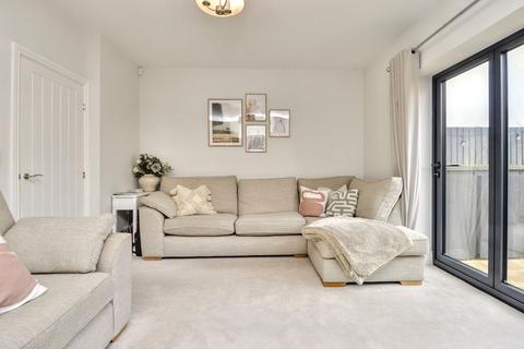 24 Anvil Close, Albrighton, Wolverhampton, WV7 3JP
