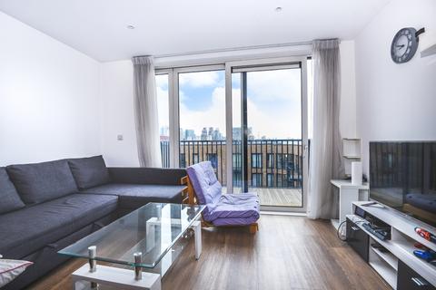 3 bedroom flat to rent, Whiting Way Surrey Quays SE16