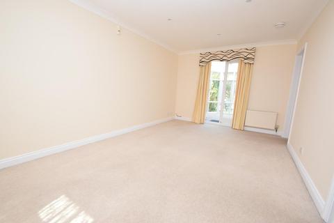 undefined, Ben Sainty Court, CM8