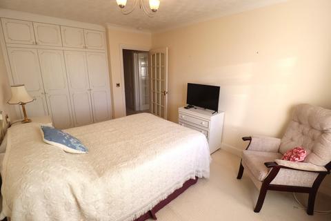 1 bedroom retirement property for sale, Sheriton square, Rayleigh, SS6