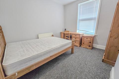 undefined, Victoria Terrace - Student House - 26/27