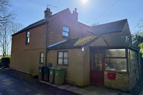 2 bedroom detached house for sale, Heath Road, Norwich NR12