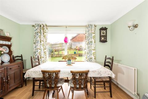 4 bedroom detached house for sale, St. Michaels Way, Steeple Claydon, Buckinghamshire, MK18