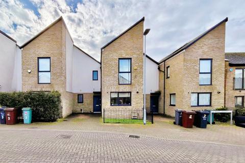 3 bedroom terraced house for sale, Patrick Crescent, Dagenham, RM8