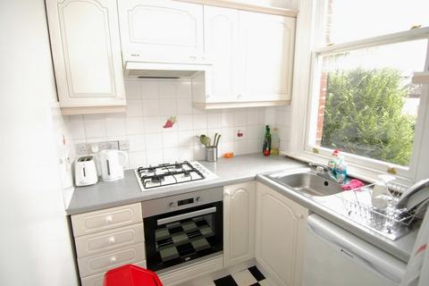 2 bedroom apartment to rent, Oxford Road, Putney, London, SW15