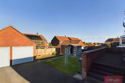 2 bedroom detached bungalow for sale, Coverdale Drive, Scarborough