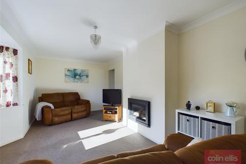 2 bedroom detached bungalow for sale, Coverdale Drive, Scarborough