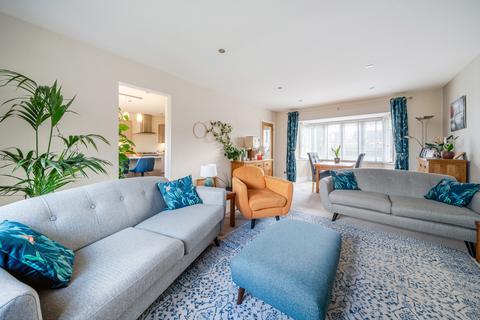2 bedroom maisonette for sale, Maltmans Lane, Chalfont St. Peter, Gerrards Cross