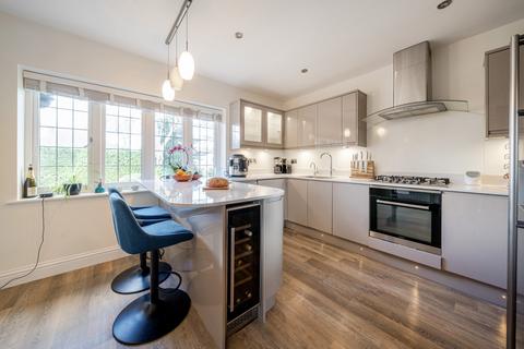 2 bedroom maisonette for sale, Maltmans Lane, Chalfont St. Peter, Gerrards Cross