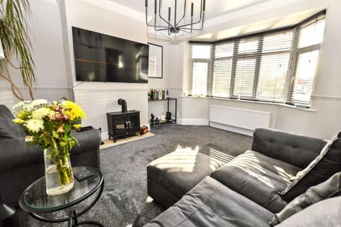 8 Cyprus Mount, Wakefield, WF1 2RH