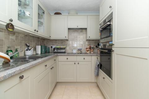 2 bedroom flat for sale, Kings Road, Parkside Court Kings Road, CT6