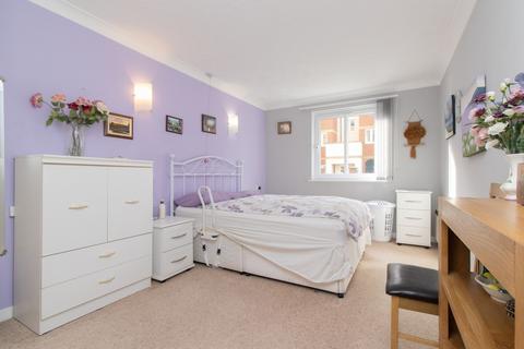 2 bedroom flat for sale, Kings Road, Parkside Court Kings Road, CT6
