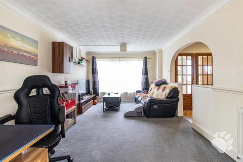 3 bedroom terraced house for sale, High Barrets, Basildon SS14