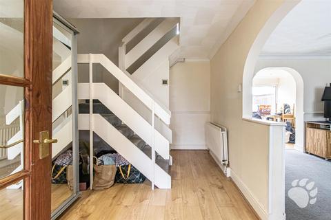 53 High Barrets, Basildon, SS14 1TP