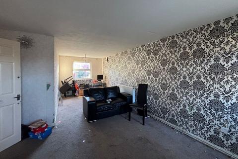 3 bedroom end of terrace house for sale, 61 Maplestead Road, Dagenham, Essex, RM9 4YB