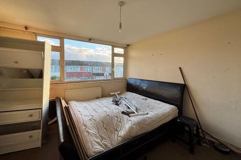 3 bedroom end of terrace house for sale, 61 Maplestead Road, Dagenham, Essex, RM9 4YB