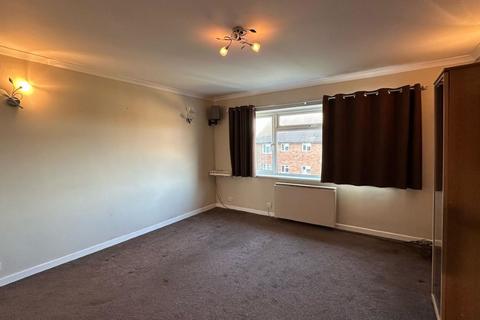 2 bedroom flat for sale, 17 Shaw Court, Ninehams Road, Caterham, Surrey, CR3 5LG