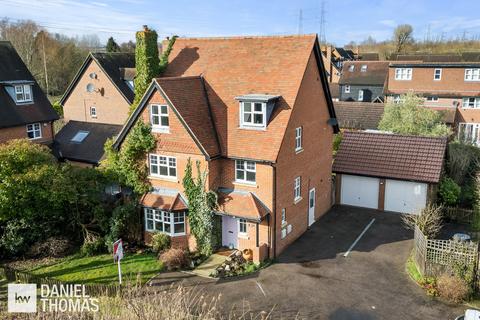 3 Halley Road, Waltham Abbey, EN9 3XR