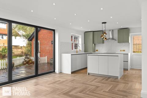 3 Halley Road, Waltham Abbey, EN9 3XR