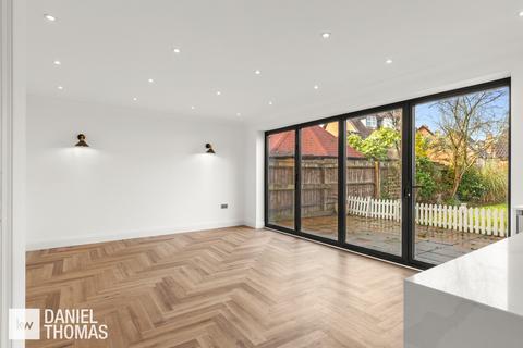 3 Halley Road, Waltham Abbey, EN9 3XR