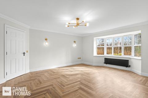 3 Halley Road, Waltham Abbey, EN9 3XR