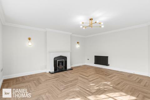 3 Halley Road, Waltham Abbey, EN9 3XR