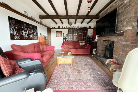 4 bedroom house for sale, Edge Dell, Scarborough, YO12