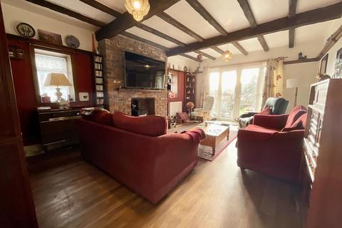 4 bedroom house for sale, Edge Dell, Scarborough, YO12