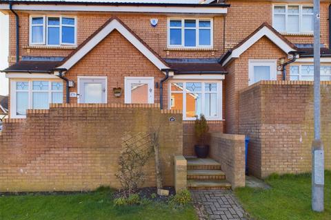 3 bedroom terraced house for sale, Grasmere Grove, Bridlington