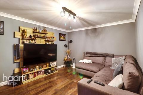 4 Newham Close, Heanor, DE75 7TW