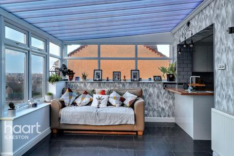 4 Newham Close, Heanor, DE75 7TW