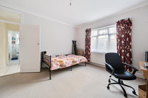 33 Grove Avenue, Sutton, SM1 2DA