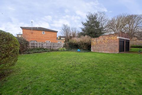 33 Grove Avenue, Sutton, SM1 2DA
